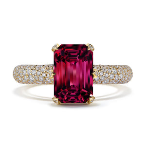 Ceylon Noble Spinel Ring with D Flawless Diamonds set in 18K Yellow Gold