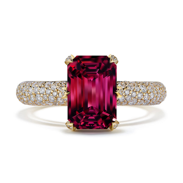Ceylon Noble Spinel Ring with D Flawless Diamonds set in 18K Yellow Gold