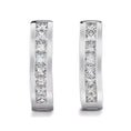 Bild in Galerie-Betrachter laden, D Flawless Diamond Earrings set in 18K White Gold