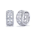 Bild in Galerie-Betrachter laden, The Jester D Flawless Diamond Earrings set in 18K White Gold