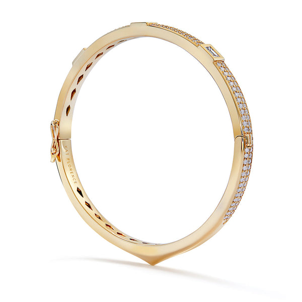 The Classic D Flawless Diamond Bangle set in 18K Gold