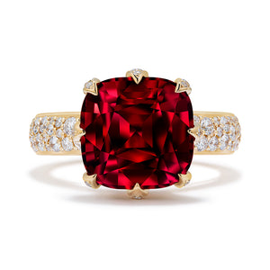 Pigeons Blood Red Garnet Ring with D Flawless Diamonds set in 18K Yellow Gold