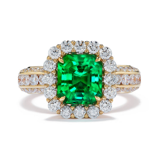 Muzo Colombian Emerald Ring with D Flawless Diamonds set in 18K Yellow Gold