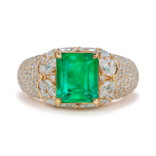 Muzo Vivid Green Colombian Emerald Ring with D Flawless Diamonds set in 18K Yellow Gold