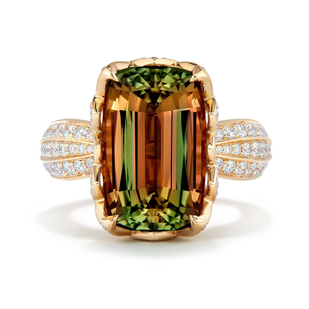 Zultanite Ring with D Flawless Diamonds set in 18K Yellow Gold