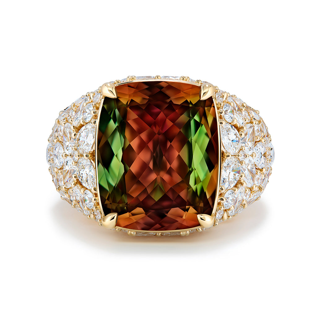 Zultanite Ring with D Flawless Diamonds set in 18K Yellow Gold